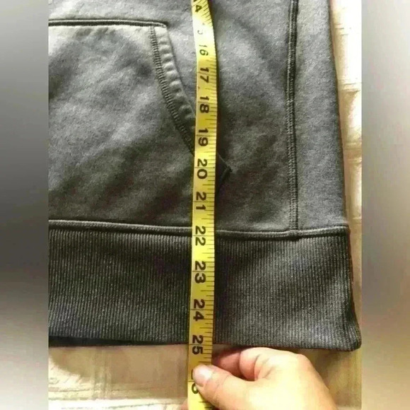 Under armour dark gray hoodie with pink logo women Medium - Picture 4 of 8